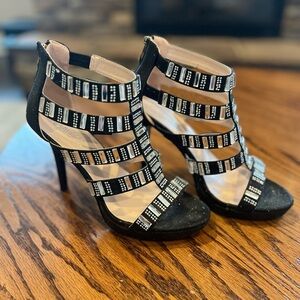 Delicacy Black and Silver Strappy Heels with lots of Bling Size 8.5